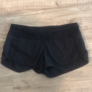 Lululemon Speed up short, black, size 8